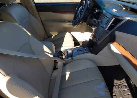 2014 Subaru Outback 3.6R Limited z USA, uszkodzony, nr VIN 4S4BRDKCXE2269451